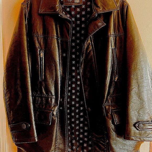 ( Armani brand) GV Emporio men’s coat size vegan leather, large - Picture 3 of 16